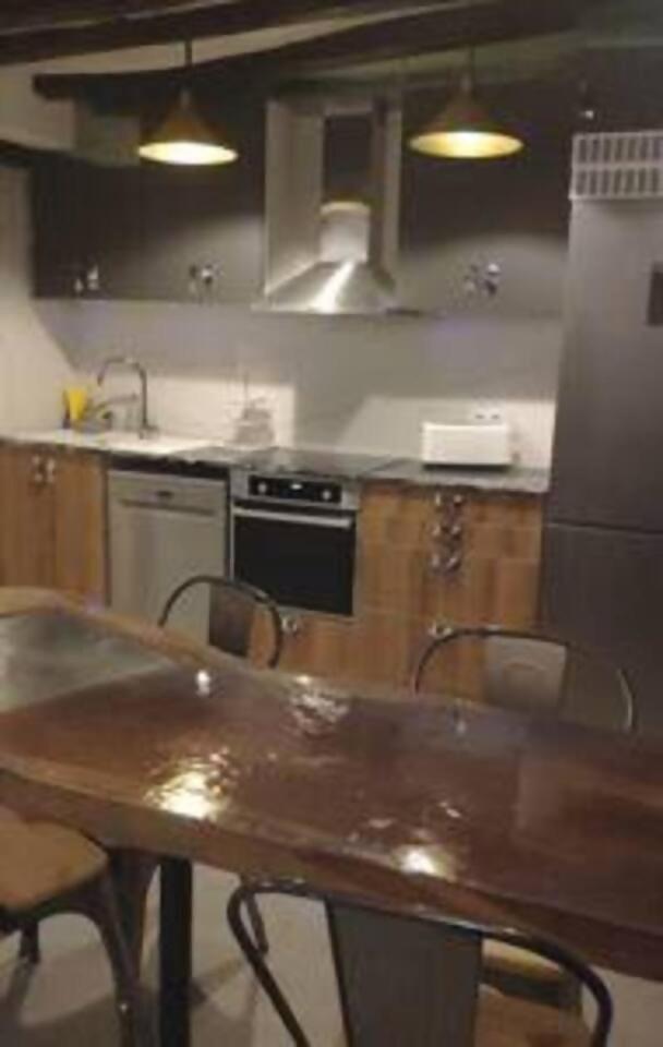 Taocasa Metal Apartment Olot